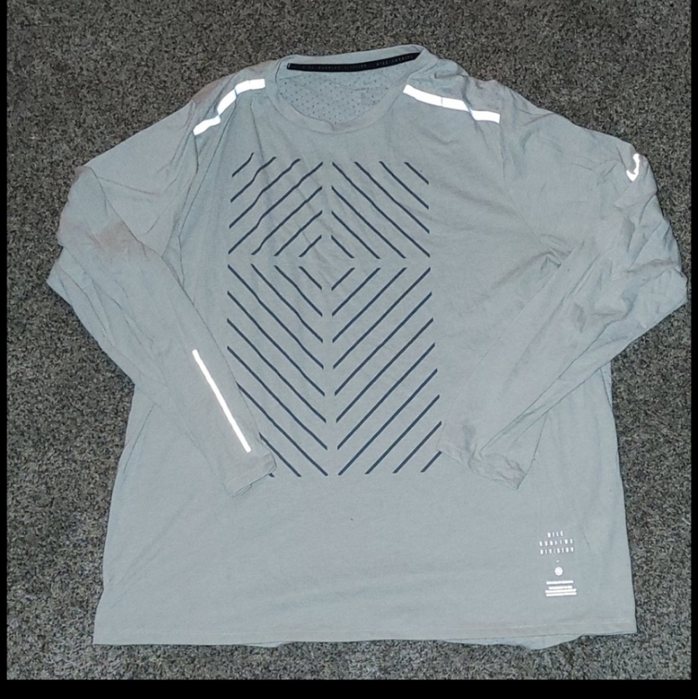 Nike dri-fit t-shirt long sleeve